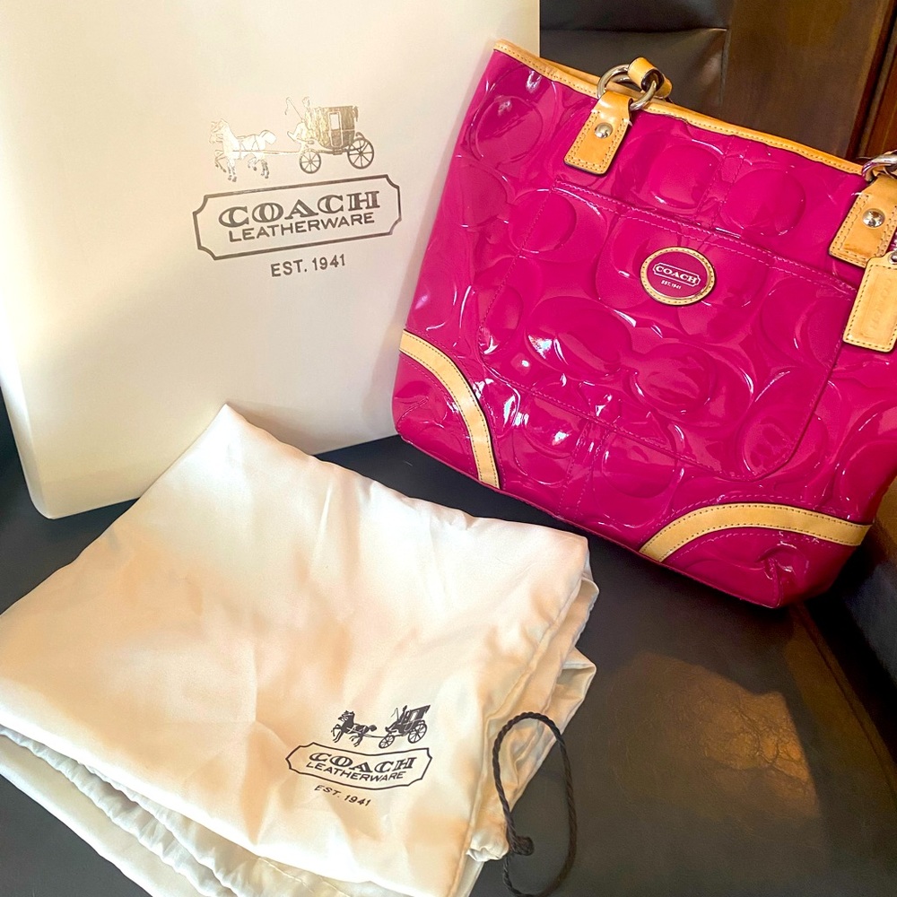 Coach tote hot pink, so cute